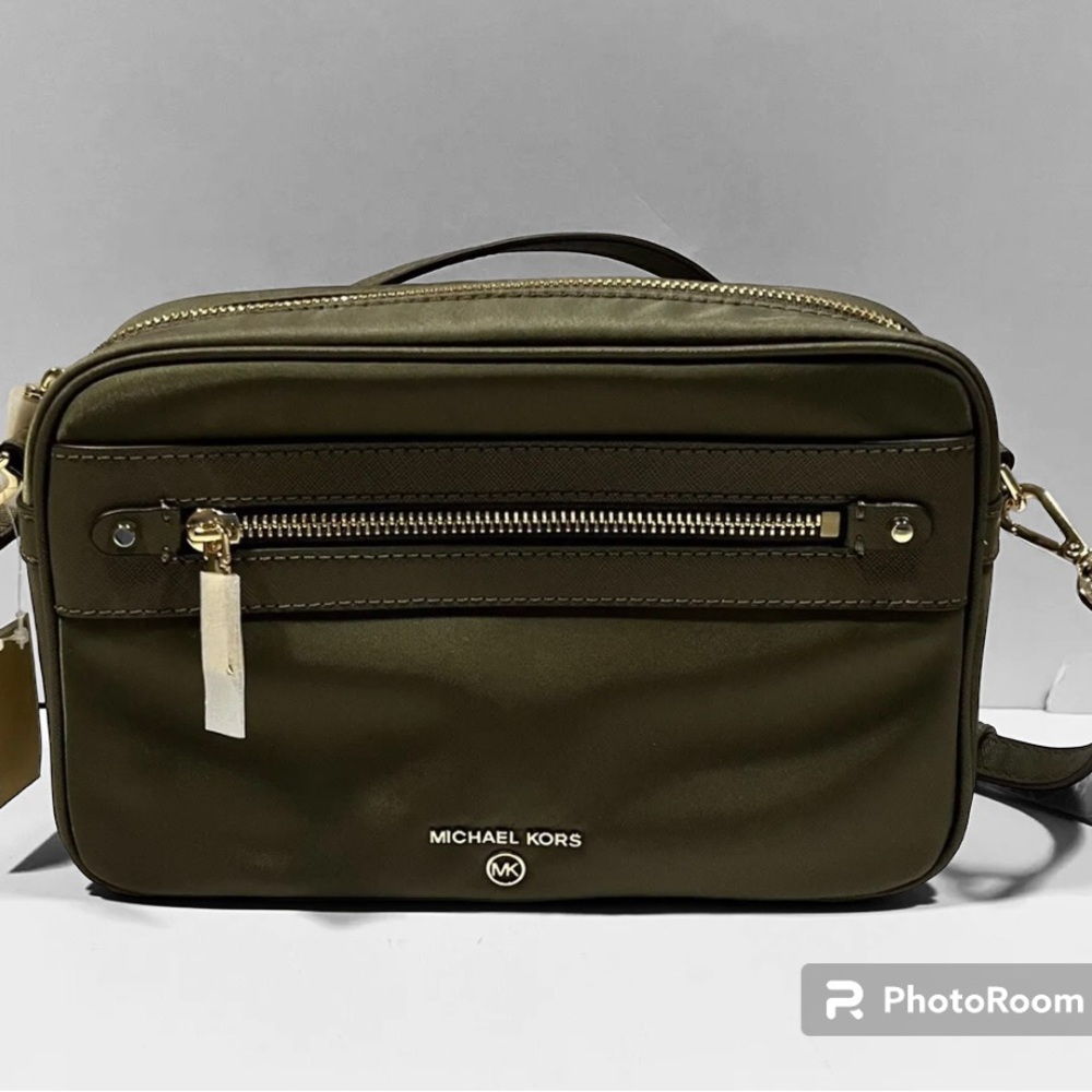 Michael Kors Jet Set Charm East West Crossbody- Olive color